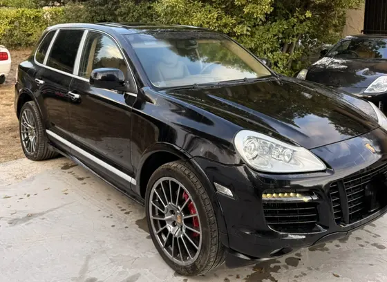 Porsche Cayenne Turbo S V8 550 ch