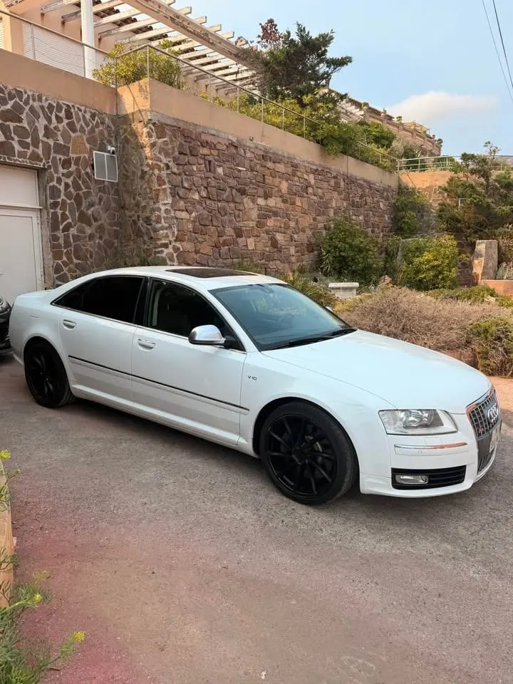 Audi S8 V10 Quattro 5.2 FSI – 450 ch