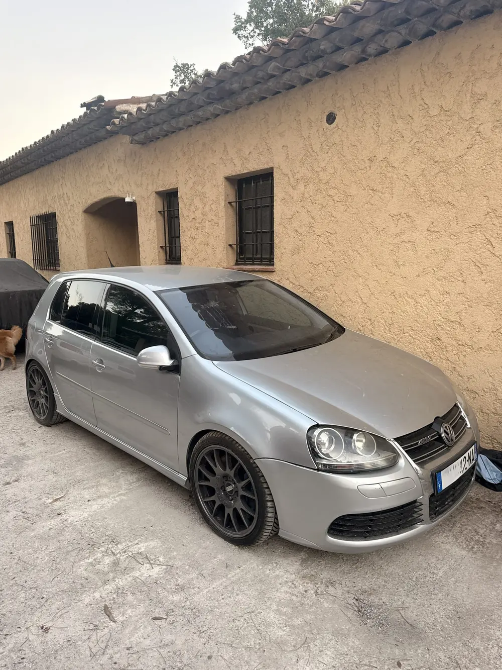 Volkswagen Golf R32